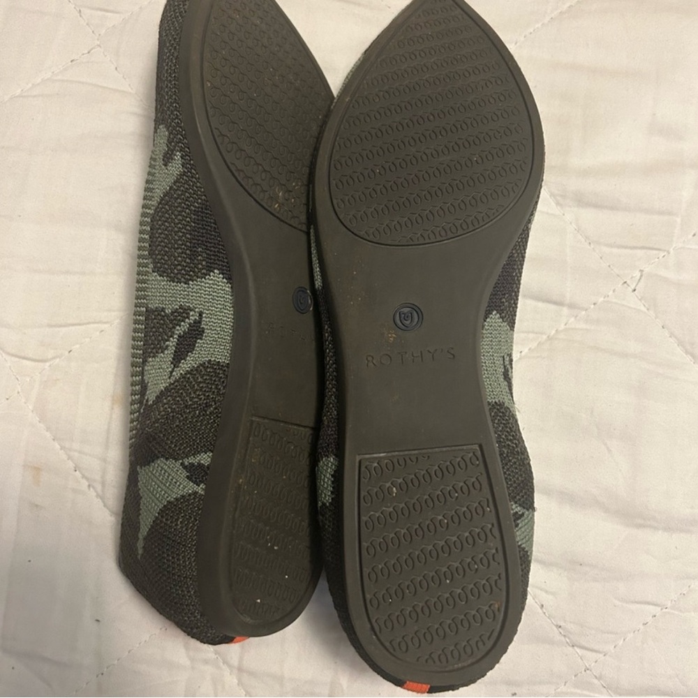 💐HP Rothy's Green Camo retired The Point Flats near New Condition 8 - Picture 4 of 4